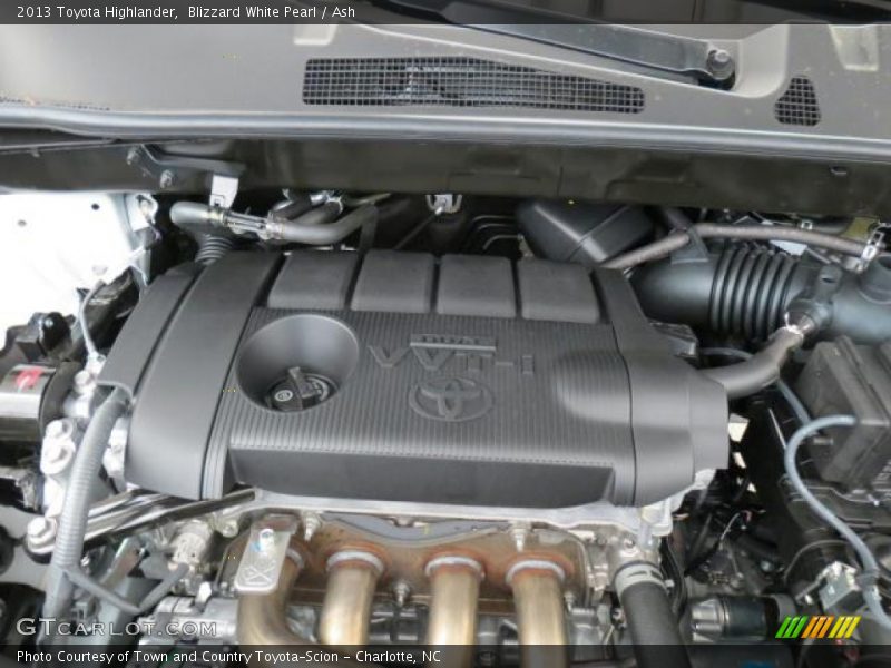 Blizzard White Pearl / Ash 2013 Toyota Highlander