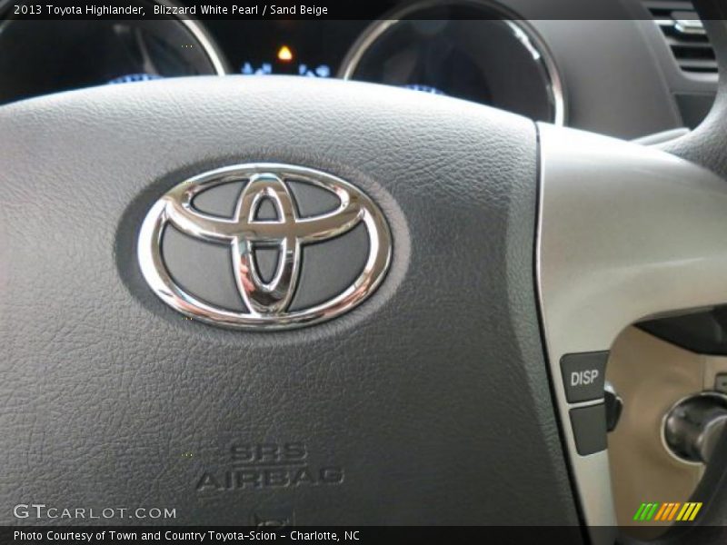 Blizzard White Pearl / Sand Beige 2013 Toyota Highlander