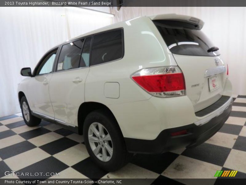 Blizzard White Pearl / Sand Beige 2013 Toyota Highlander