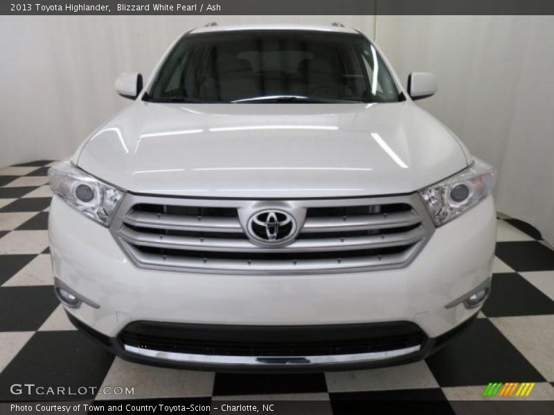 Blizzard White Pearl / Ash 2013 Toyota Highlander