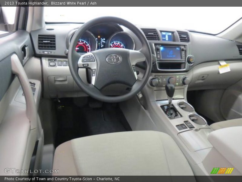 Blizzard White Pearl / Ash 2013 Toyota Highlander