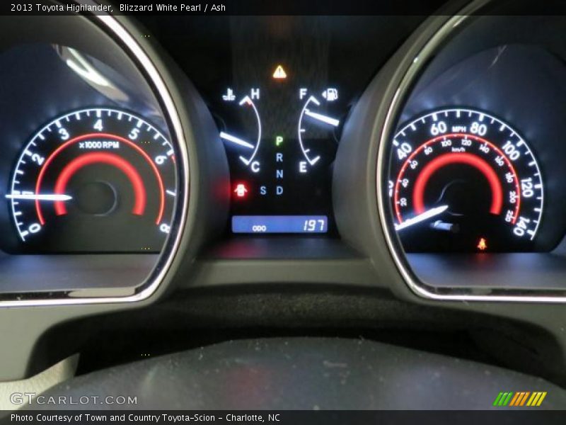 Blizzard White Pearl / Ash 2013 Toyota Highlander