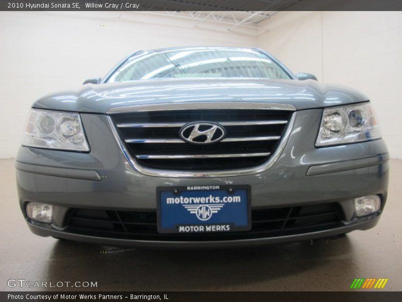 Willow Gray / Gray 2010 Hyundai Sonata SE