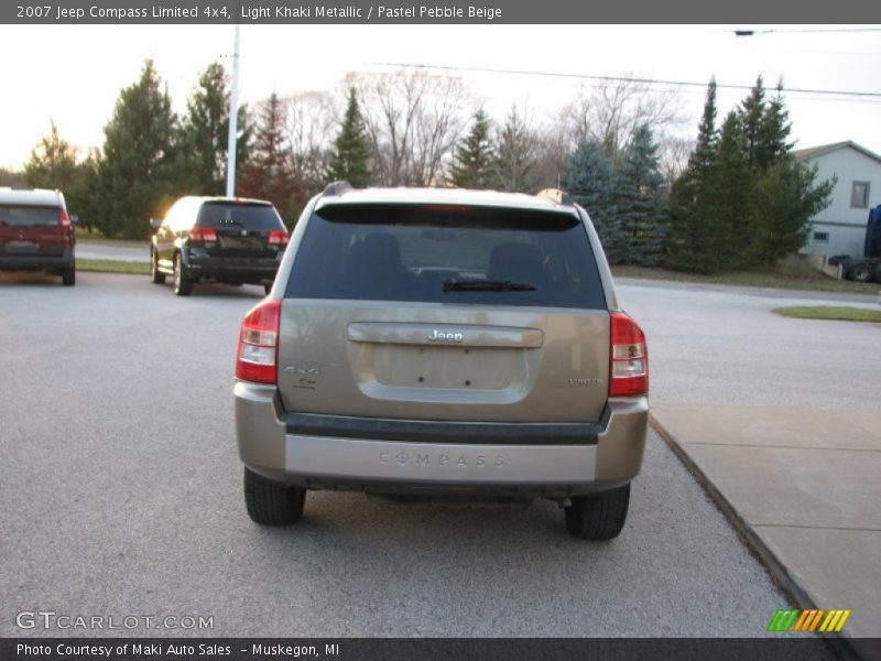 Light Khaki Metallic / Pastel Pebble Beige 2007 Jeep Compass Limited 4x4