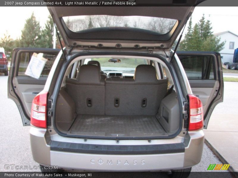 Light Khaki Metallic / Pastel Pebble Beige 2007 Jeep Compass Limited 4x4