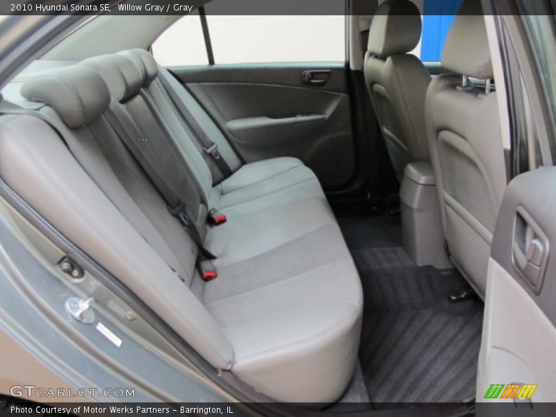 Willow Gray / Gray 2010 Hyundai Sonata SE