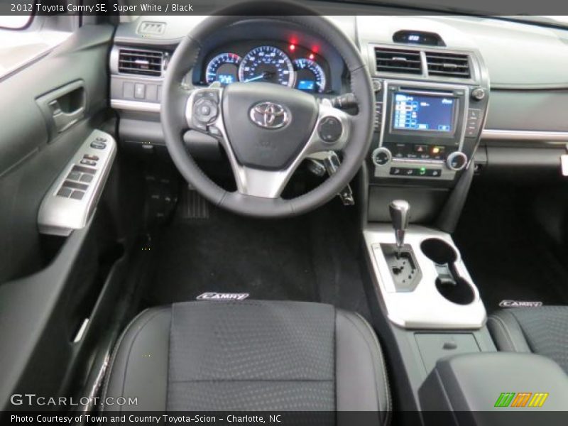 Super White / Black 2012 Toyota Camry SE