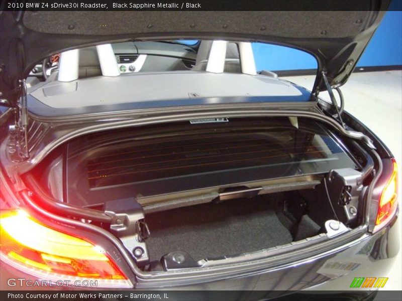  2010 Z4 sDrive30i Roadster Trunk