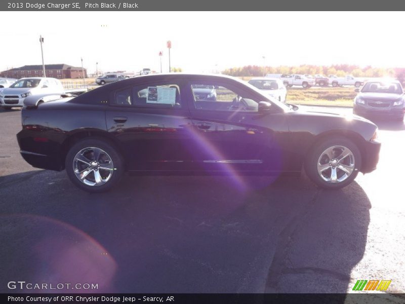 Pitch Black / Black 2013 Dodge Charger SE