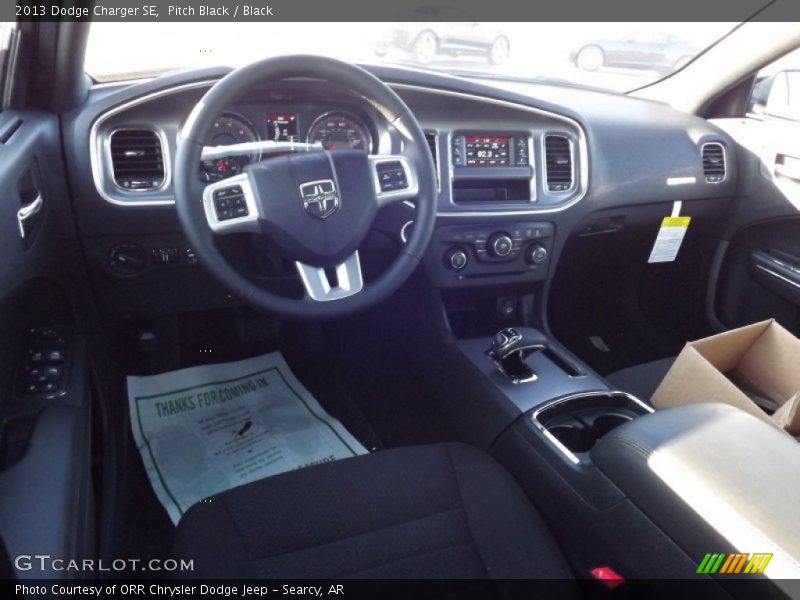 Pitch Black / Black 2013 Dodge Charger SE
