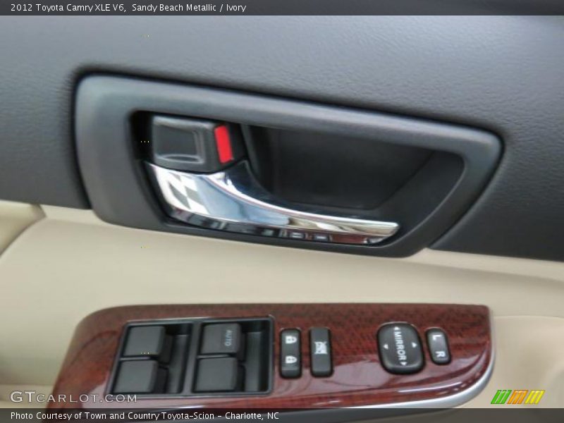 Sandy Beach Metallic / Ivory 2012 Toyota Camry XLE V6