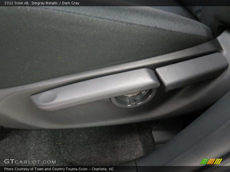 Stingray Metallic / Dark Gray 2012 Scion xB