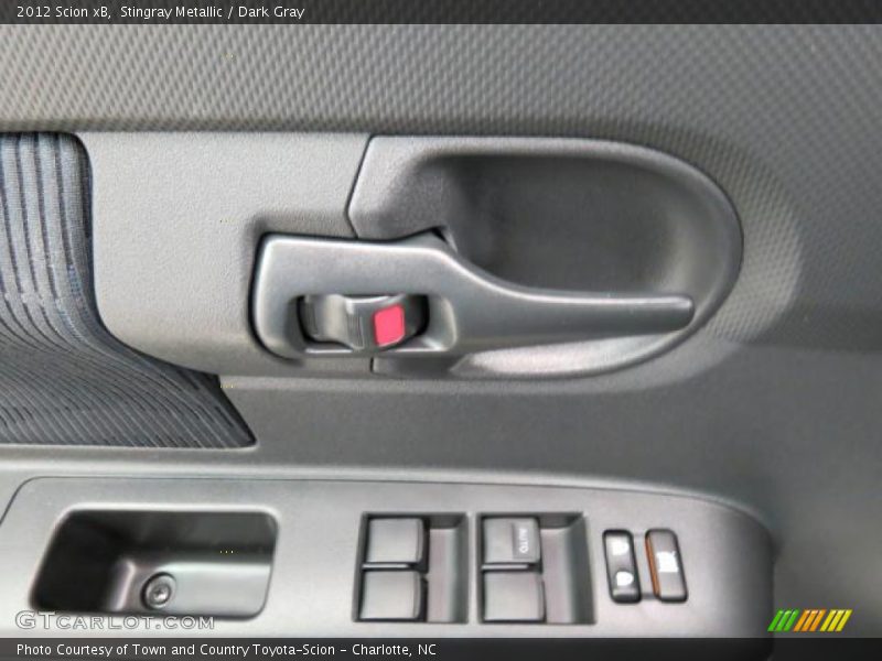 Stingray Metallic / Dark Gray 2012 Scion xB