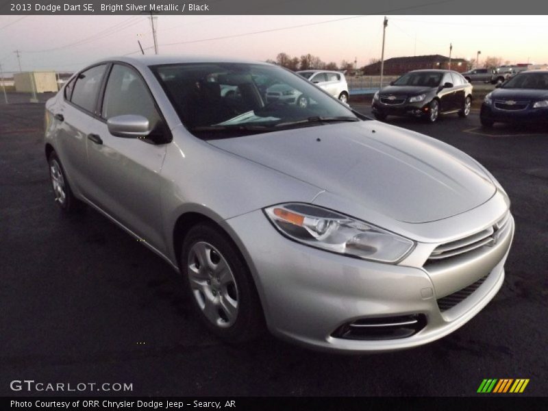 Bright Silver Metallic / Black 2013 Dodge Dart SE