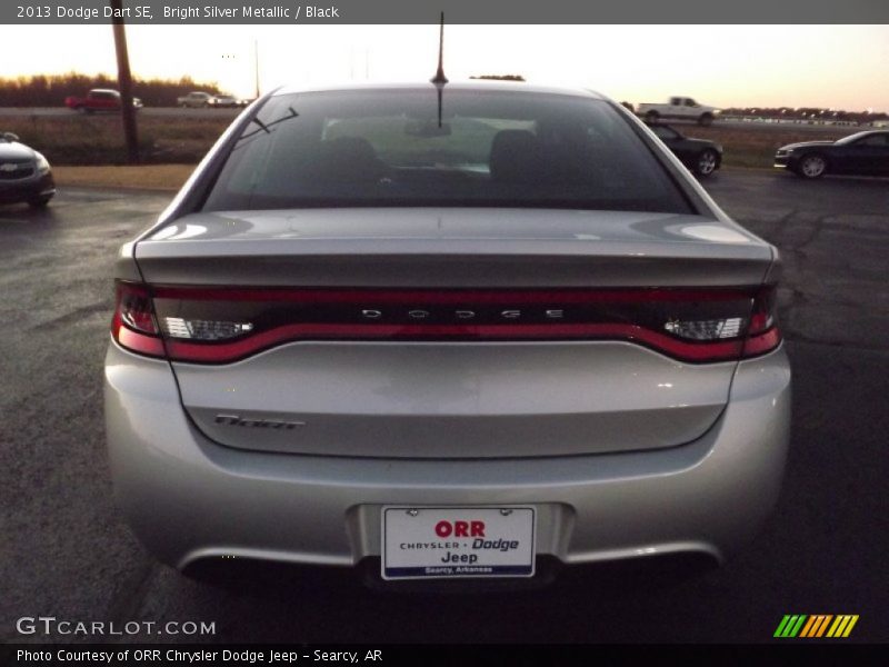 Bright Silver Metallic / Black 2013 Dodge Dart SE