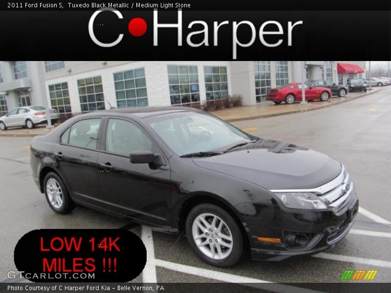 Tuxedo Black Metallic / Medium Light Stone 2011 Ford Fusion S