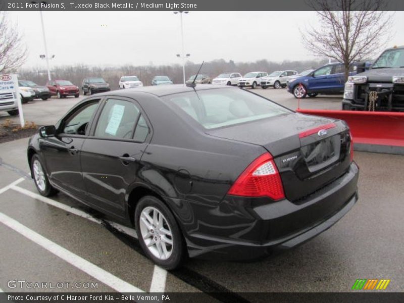 Tuxedo Black Metallic / Medium Light Stone 2011 Ford Fusion S