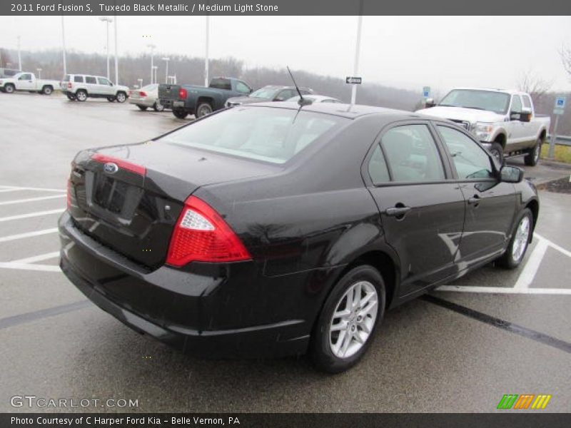 Tuxedo Black Metallic / Medium Light Stone 2011 Ford Fusion S