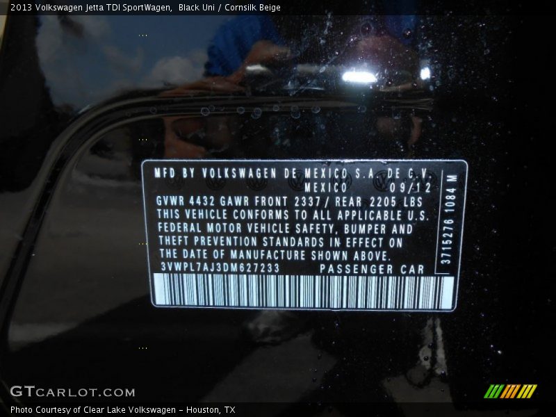 Black Uni / Cornsilk Beige 2013 Volkswagen Jetta TDI SportWagen