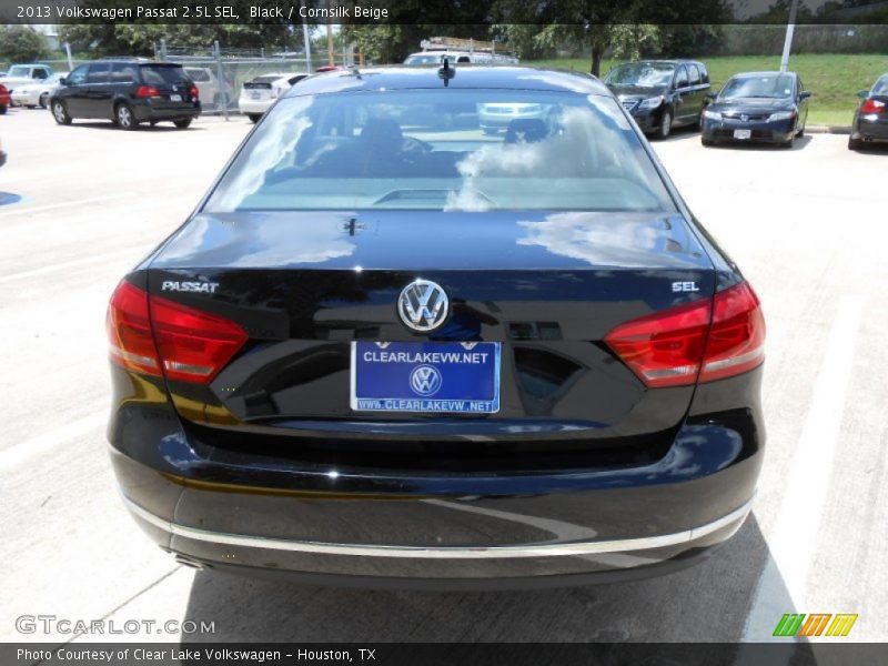 Black / Cornsilk Beige 2013 Volkswagen Passat 2.5L SEL