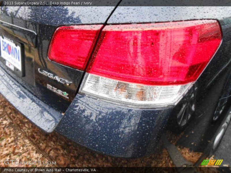 Deep Indigo Pearl / Ivory 2013 Subaru Legacy 2.5i