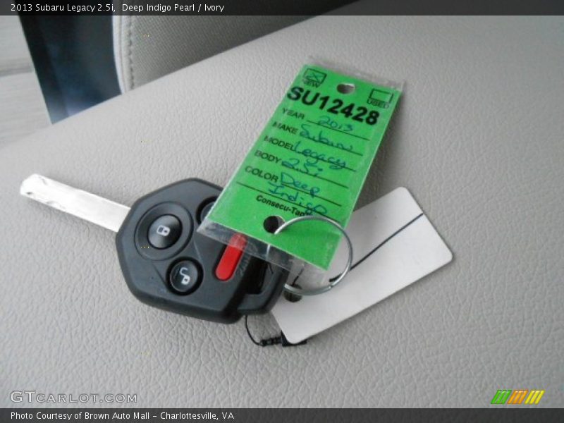 Deep Indigo Pearl / Ivory 2013 Subaru Legacy 2.5i