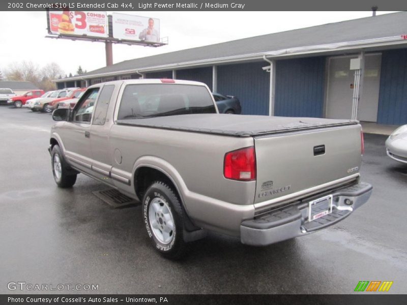 Light Pewter Metallic / Medium Gray 2002 Chevrolet S10 LS Extended Cab 4x4