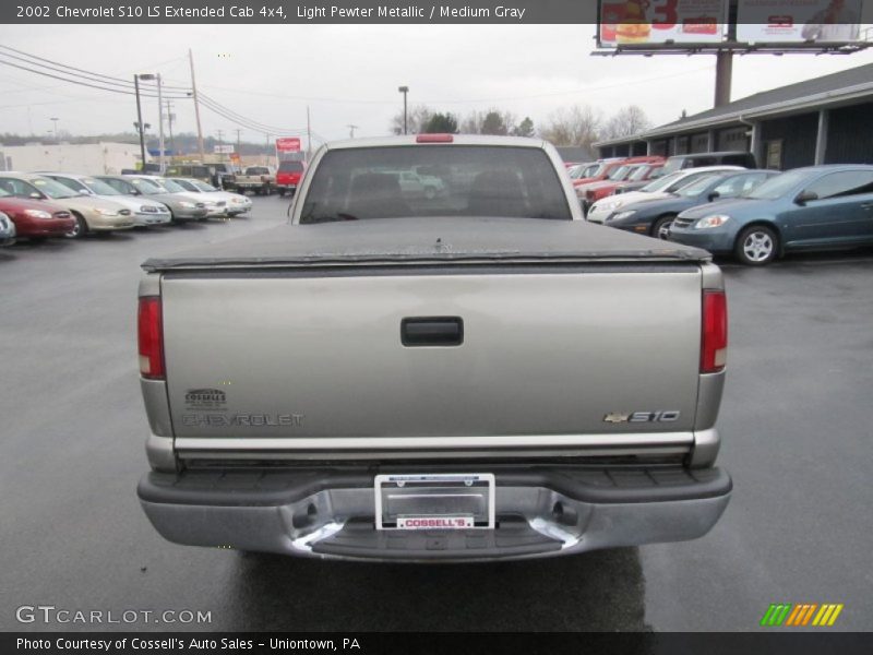 Light Pewter Metallic / Medium Gray 2002 Chevrolet S10 LS Extended Cab 4x4