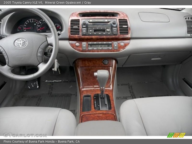 Mineral Green Opalescent / Gray 2005 Toyota Camry XLE V6