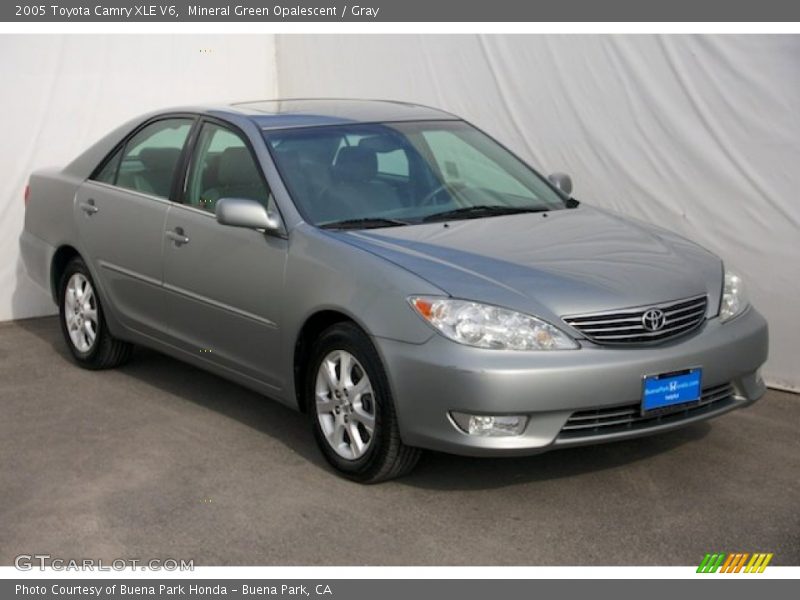 Mineral Green Opalescent / Gray 2005 Toyota Camry XLE V6