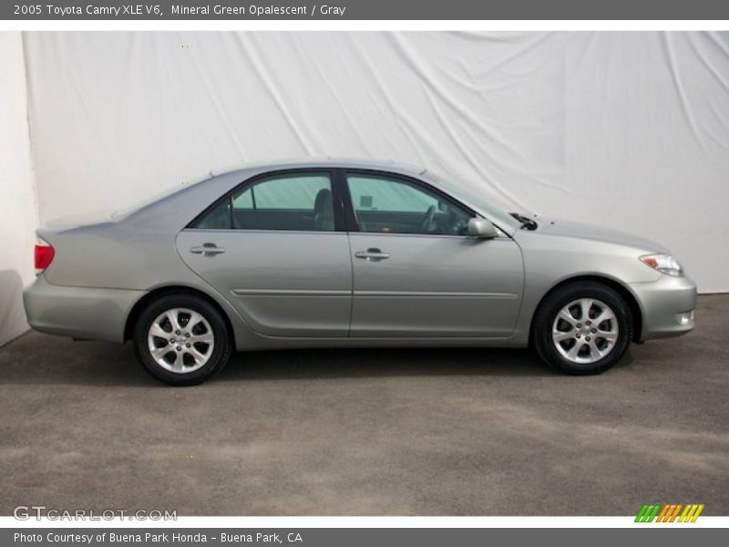 Mineral Green Opalescent / Gray 2005 Toyota Camry XLE V6