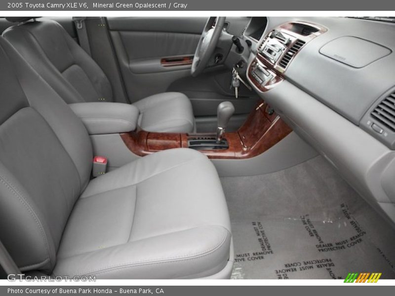Mineral Green Opalescent / Gray 2005 Toyota Camry XLE V6