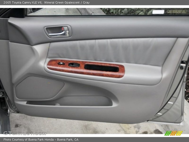 Mineral Green Opalescent / Gray 2005 Toyota Camry XLE V6