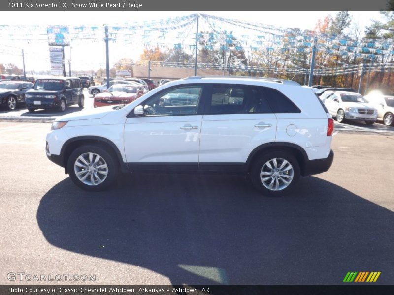 Snow White Pearl / Beige 2011 Kia Sorento EX