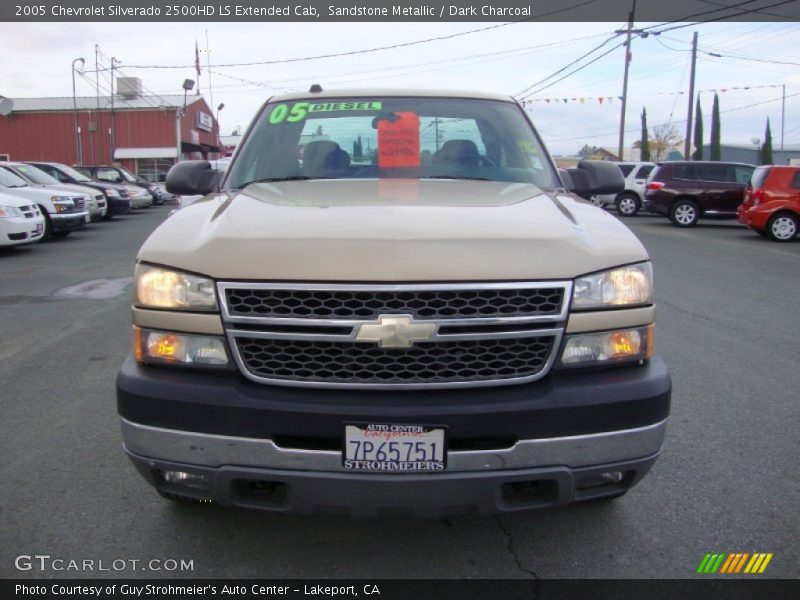 Sandstone Metallic / Dark Charcoal 2005 Chevrolet Silverado 2500HD LS Extended Cab
