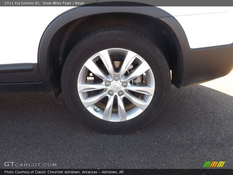 Snow White Pearl / Beige 2011 Kia Sorento EX