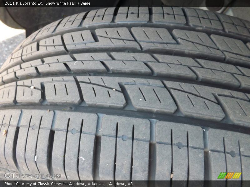 Snow White Pearl / Beige 2011 Kia Sorento EX