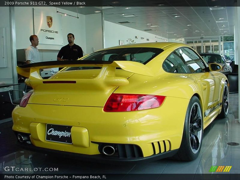 Speed Yellow / Black 2009 Porsche 911 GT2