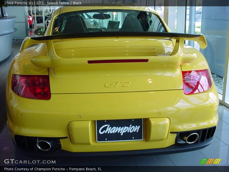 Speed Yellow / Black 2009 Porsche 911 GT2