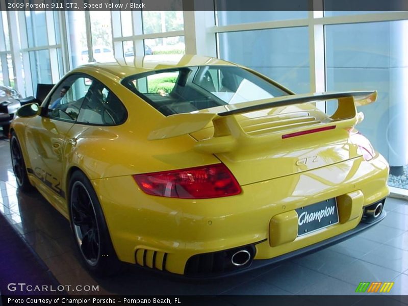 Speed Yellow / Black 2009 Porsche 911 GT2
