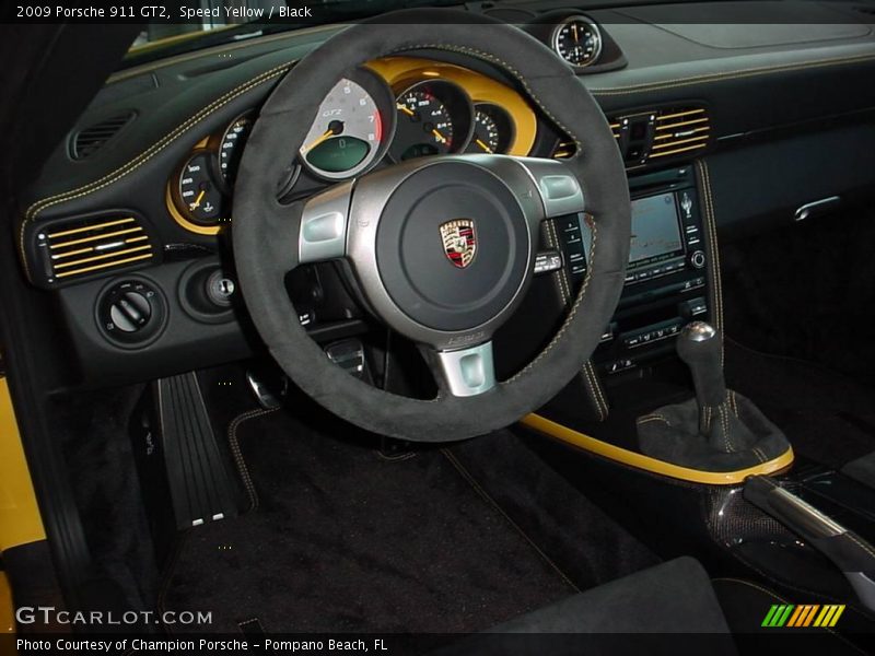 Speed Yellow / Black 2009 Porsche 911 GT2