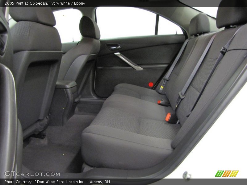 Ivory White / Ebony 2005 Pontiac G6 Sedan