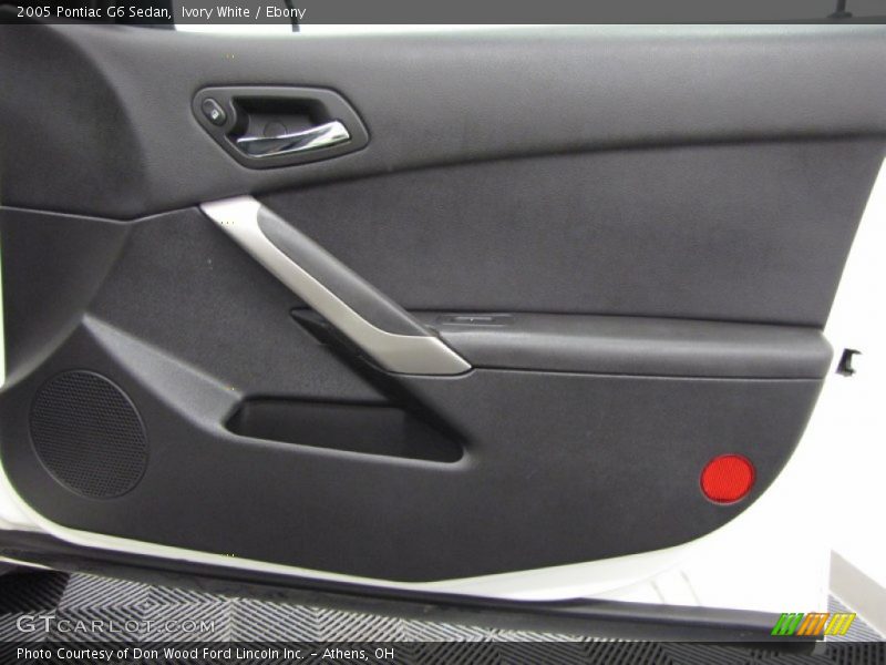 Ivory White / Ebony 2005 Pontiac G6 Sedan