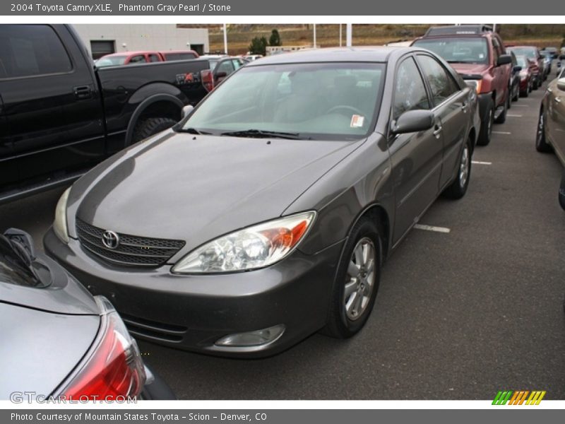 Phantom Gray Pearl / Stone 2004 Toyota Camry XLE
