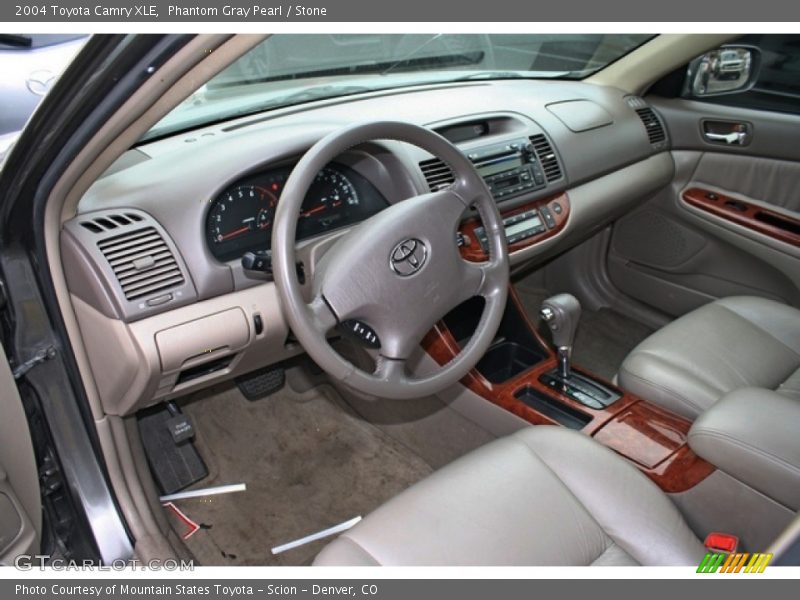Phantom Gray Pearl / Stone 2004 Toyota Camry XLE