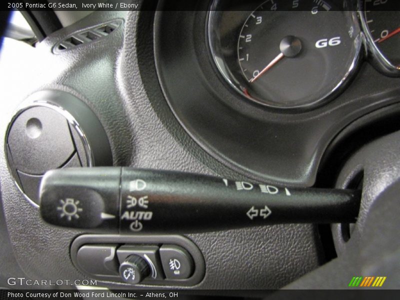 Ivory White / Ebony 2005 Pontiac G6 Sedan