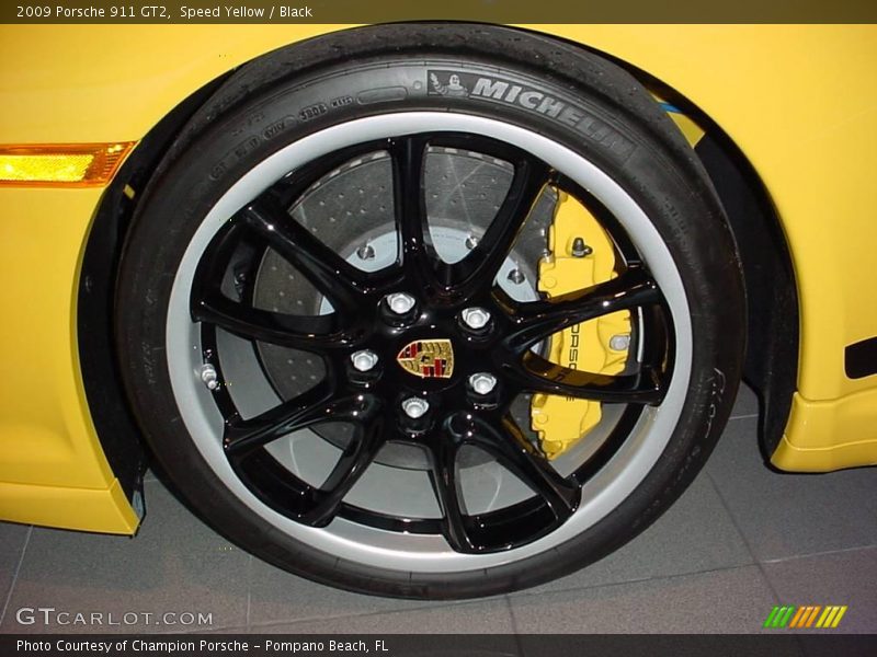 Speed Yellow / Black 2009 Porsche 911 GT2