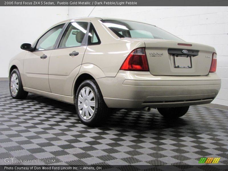 Pueblo Gold Metallic / Dark Pebble/Light Pebble 2006 Ford Focus ZX4 S Sedan