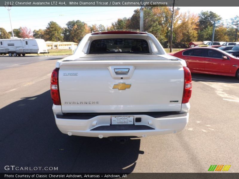 White Diamond Tricoat / Dark Cashmere/Light Cashmere 2012 Chevrolet Avalanche LTZ 4x4