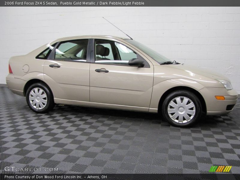 Pueblo Gold Metallic / Dark Pebble/Light Pebble 2006 Ford Focus ZX4 S Sedan